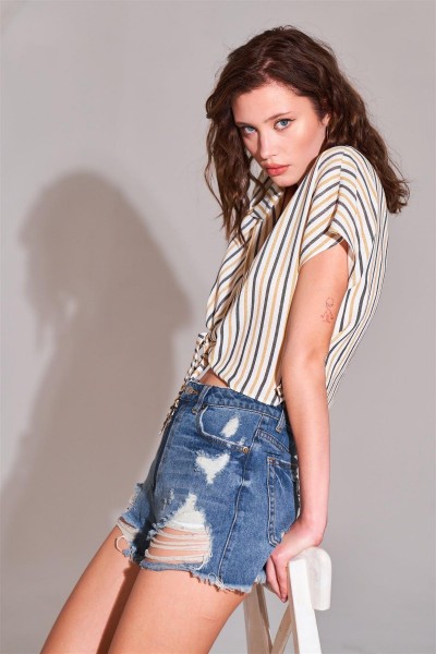 Ripped High-Waist Zip-Up Raw Hem Distressed Denim Shorts